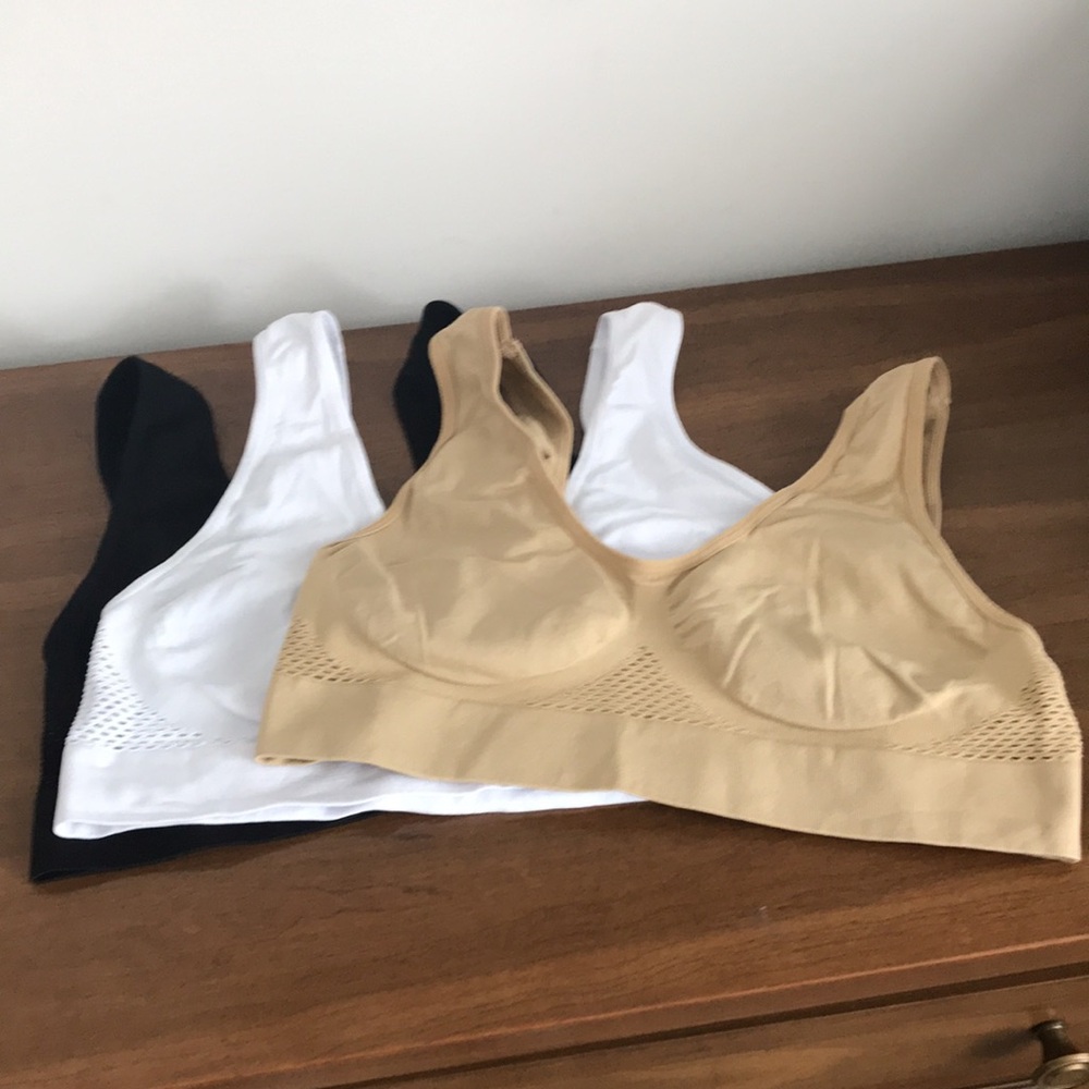 3  sport type bras size is XXL